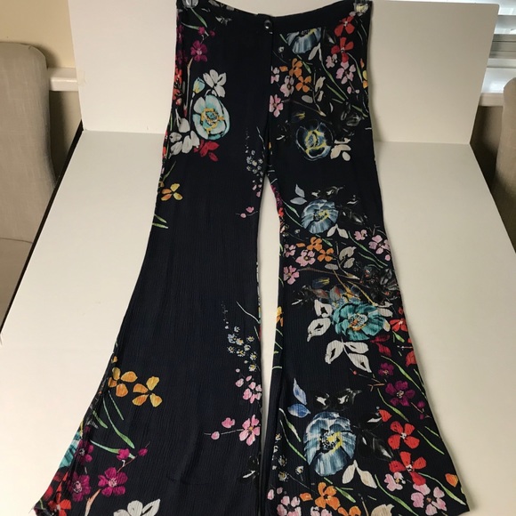 Some Days Lovein Floral Lounge Pants - Picture 1 of 12